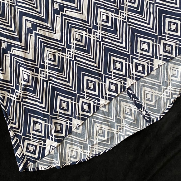 Gap Maxi Dress - Picture 3 of 4